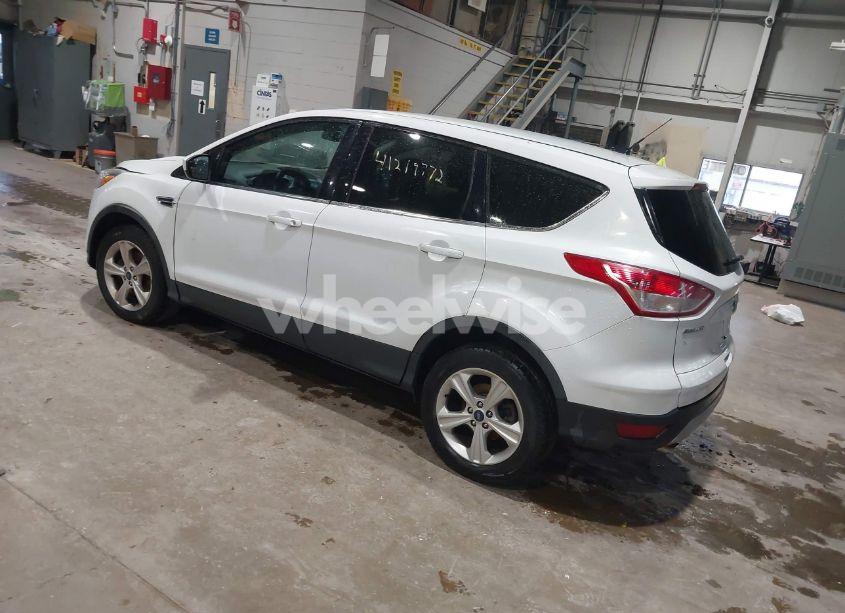 Photo 3 of 2016 Ford Escape SE (VIN 1FMCU9G94GUB73786)