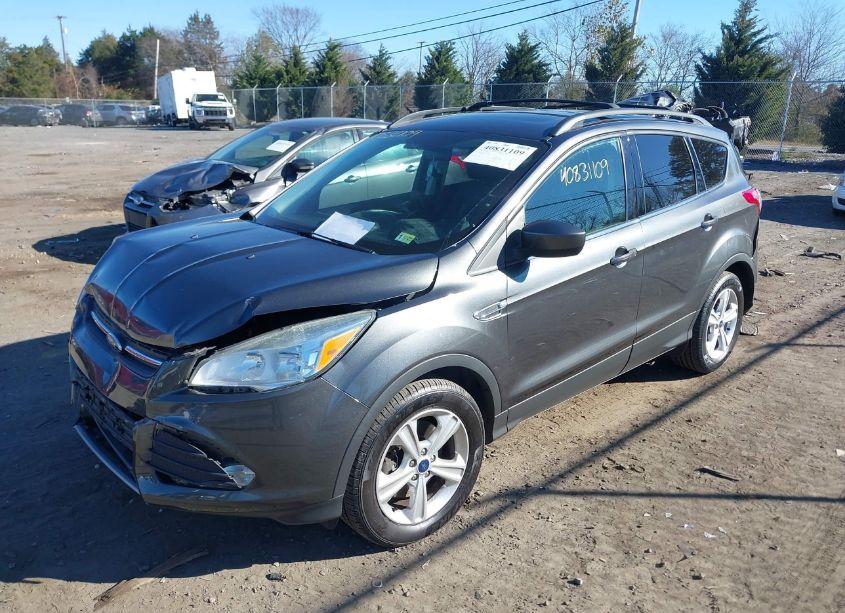 Photo 2 of 2016 Ford Escape SE (VIN 1FMCU9G94GUC16667)
