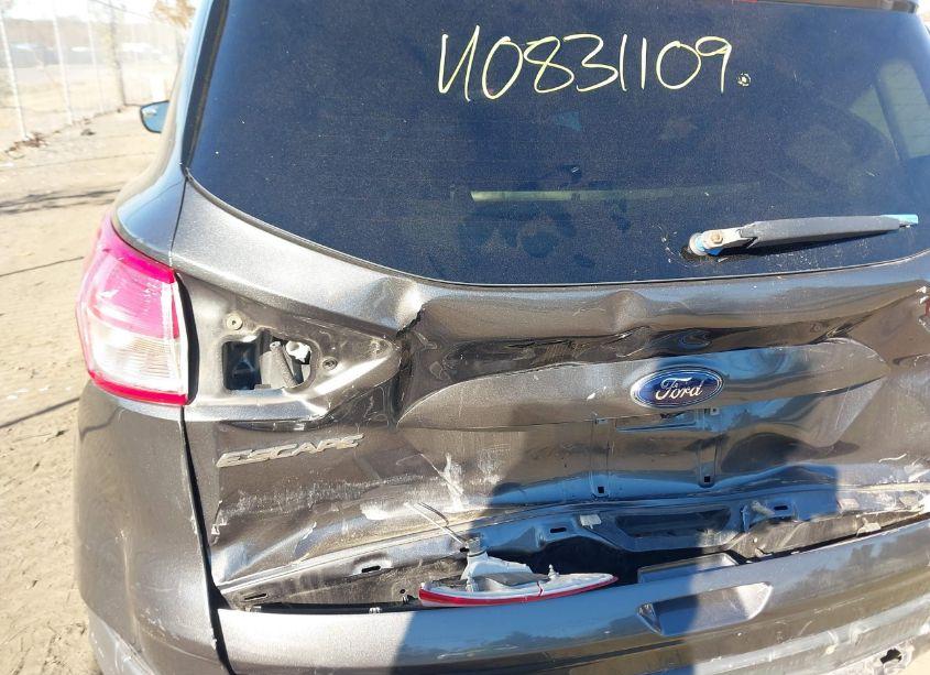 Photo 6 of 2016 Ford Escape SE (VIN 1FMCU9G94GUC16667)
