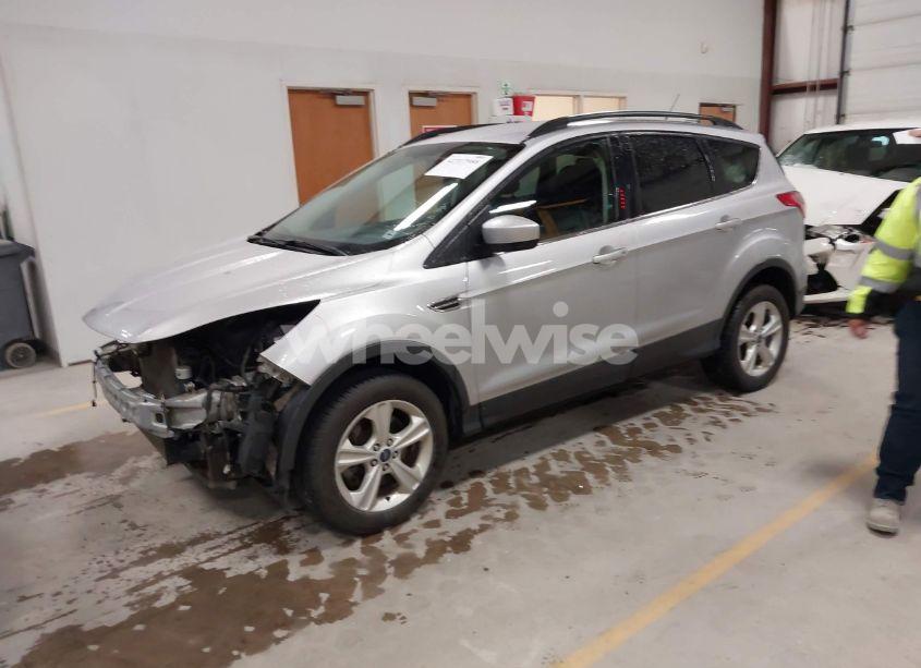 Photo 2 of 2016 Ford Escape SE (VIN 1FMCU9G94GUC44808)