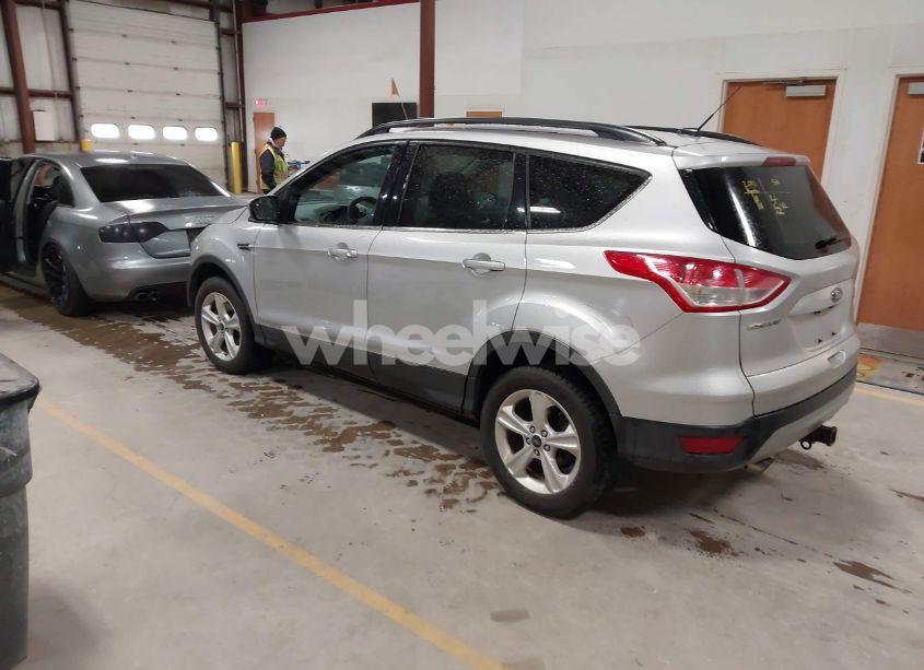 Photo 3 of 2016 Ford Escape SE (VIN 1FMCU9G94GUC44808)