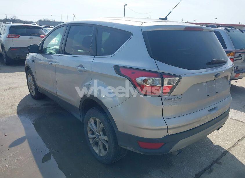 Photo 3 of 2017 Ford Escape SE (VIN 1FMCU9G94HUA69509)