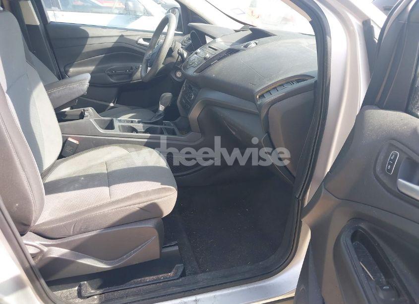 Photo 5 of 2017 Ford Escape SE (VIN 1FMCU9G94HUA69509)