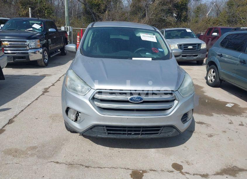 Photo 6 of 2017 Ford Escape SE (VIN 1FMCU9G94HUA69509)