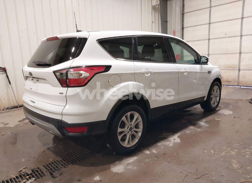 Photo 4 of 2017 Ford Escape SE (VIN 1FMCU9G94HUA83488)