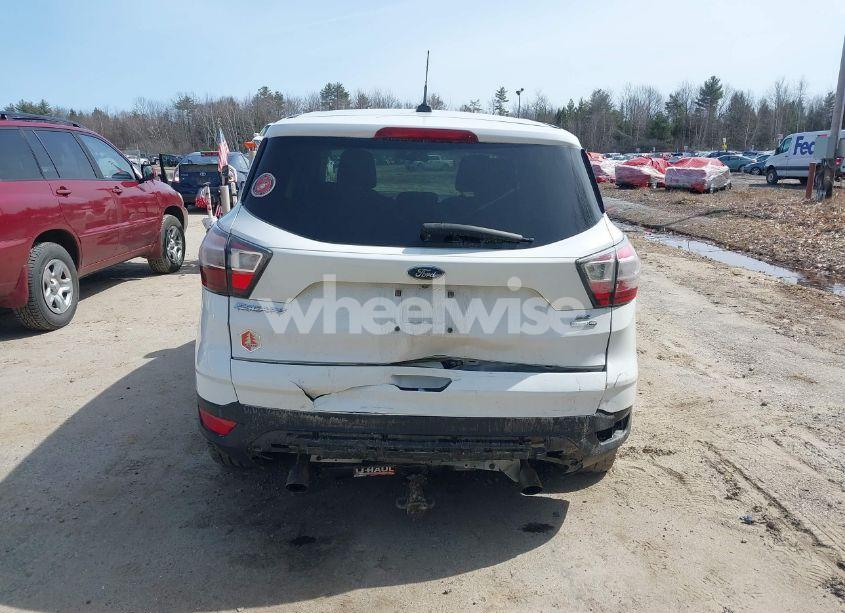 Photo 16 of 2017 Ford Escape SE (VIN 1FMCU9G94HUB04467)