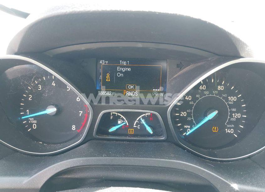 Photo 7 of 2017 Ford Escape SE (VIN 1FMCU9G94HUB04467)