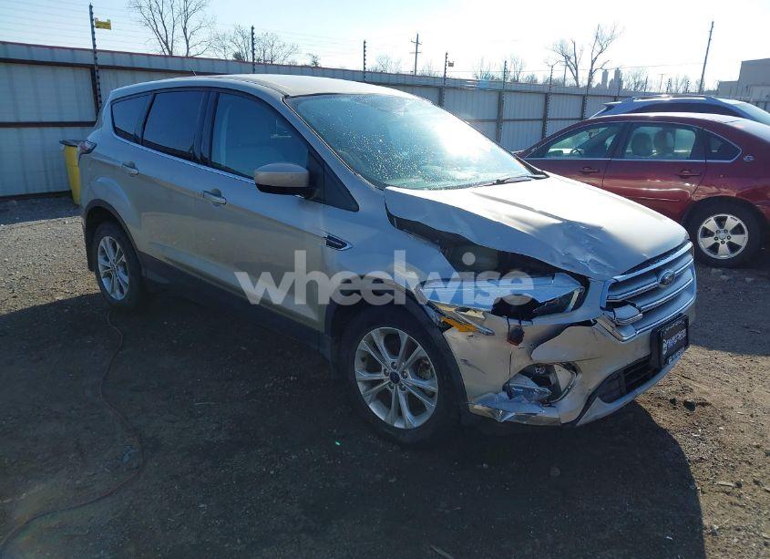 2017 Ford Escape SE (VIN 1FMCU9G94HUB20264) main photo