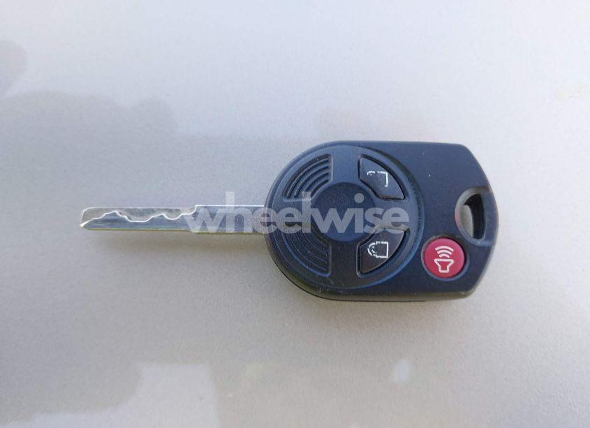 Photo 11 of 2017 Ford Escape SE (VIN 1FMCU9G94HUB20264)