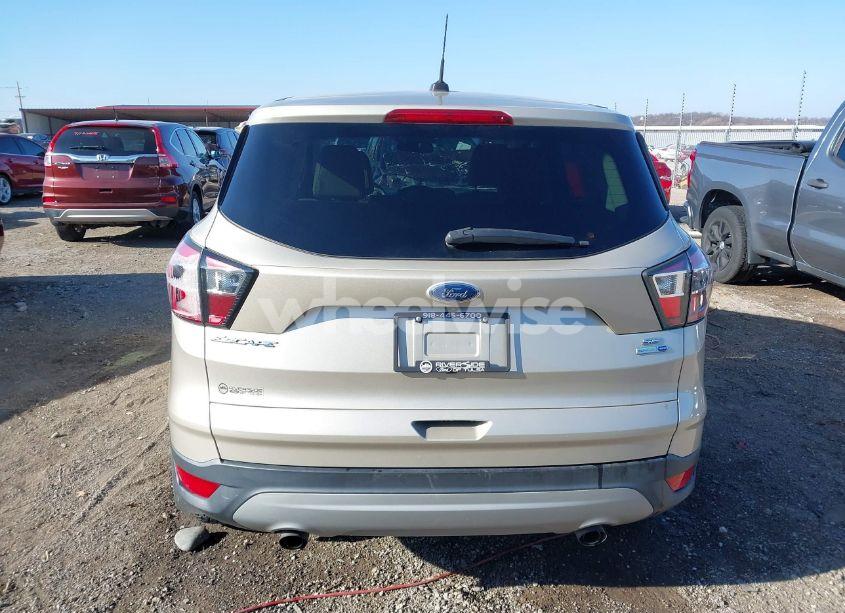 Photo 16 of 2017 Ford Escape SE (VIN 1FMCU9G94HUB20264)