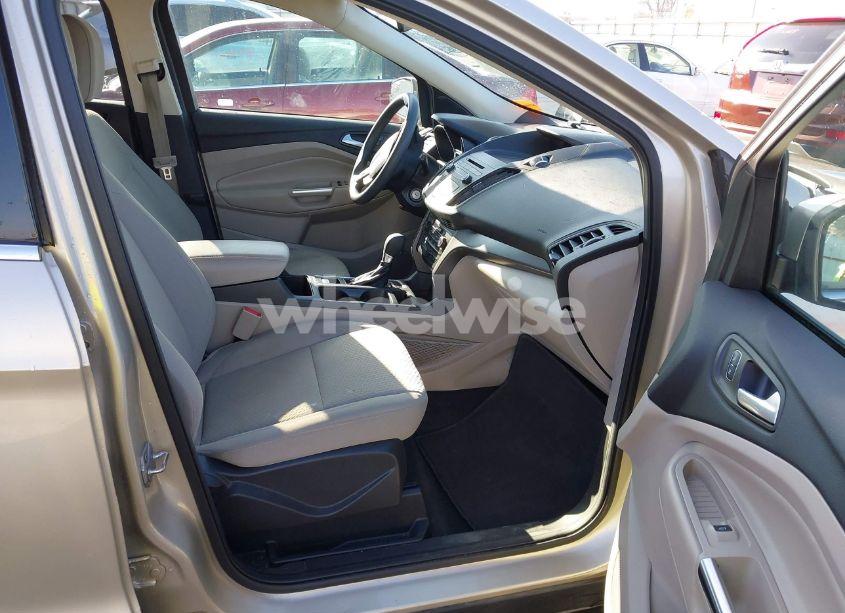 Photo 5 of 2017 Ford Escape SE (VIN 1FMCU9G94HUB20264)