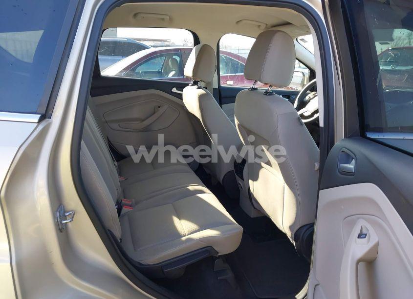 Photo 8 of 2017 Ford Escape SE (VIN 1FMCU9G94HUB20264)