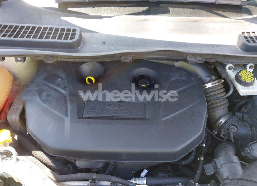 Photo 10 of 2017 Ford Escape SE (VIN 1FMCU9G94HUB25559)