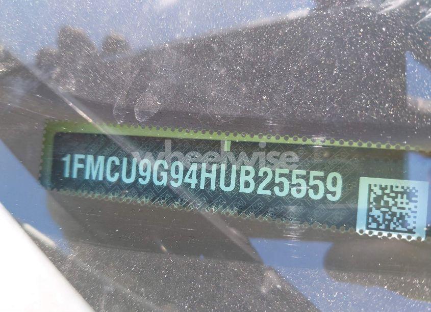 Photo 17 of 2017 Ford Escape SE (VIN 1FMCU9G94HUB25559)