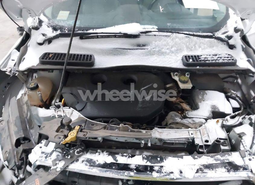 Photo 10 of 2017 Ford Escape SE (VIN 1FMCU9G94HUB80996)