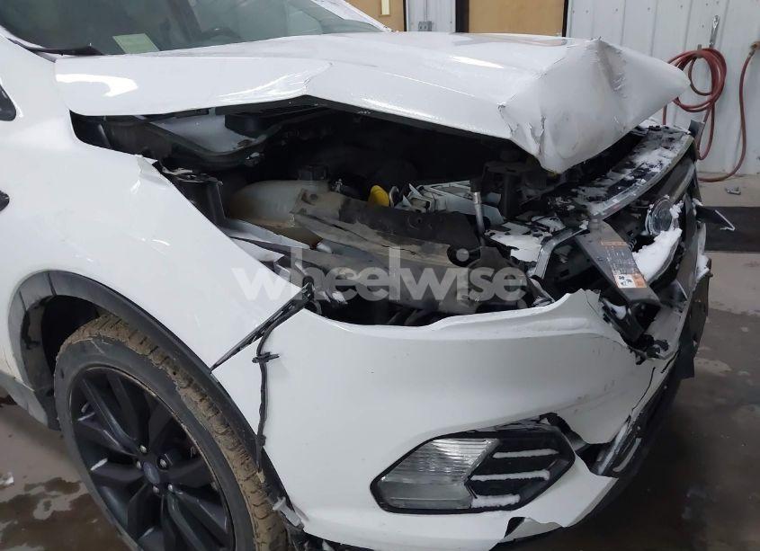 Photo 17 of 2017 Ford Escape SE (VIN 1FMCU9G94HUB80996)