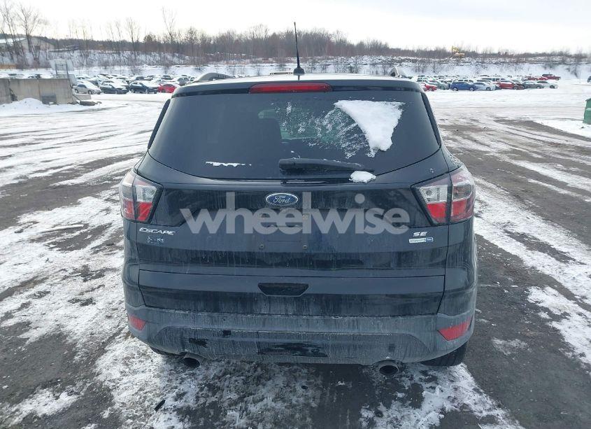 Photo 16 of 2017 Ford Escape SE (VIN 1FMCU9G94HUC17366)