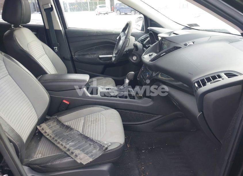 Photo 5 of 2017 Ford Escape SE (VIN 1FMCU9G94HUC17366)