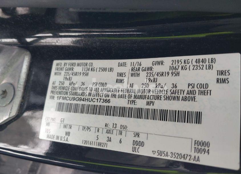 Photo 9 of 2017 Ford Escape SE (VIN 1FMCU9G94HUC17366)