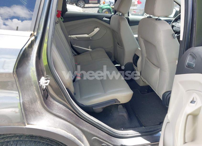 Photo 8 of 2017 Ford Escape SE (VIN 1FMCU9G94HUC43059)