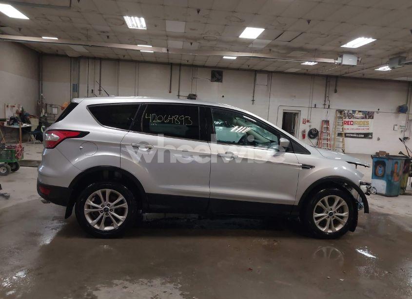 Photo 14 of 2017 Ford Escape SE (VIN 1FMCU9G94HUE11492)