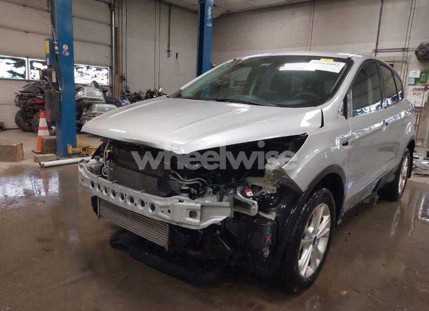Photo 6 of 2017 Ford Escape SE (VIN 1FMCU9G94HUE11492)