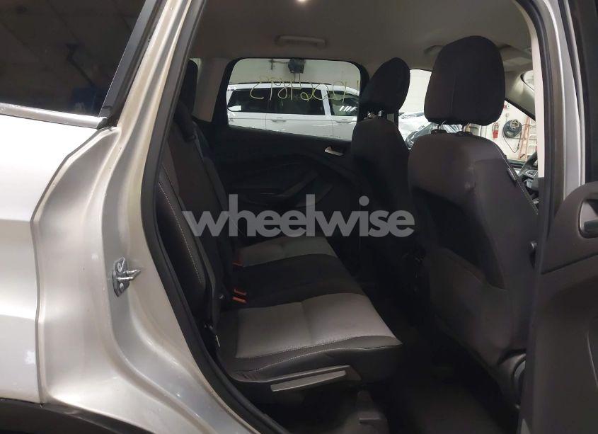 Photo 8 of 2017 Ford Escape SE (VIN 1FMCU9G94HUE11492)