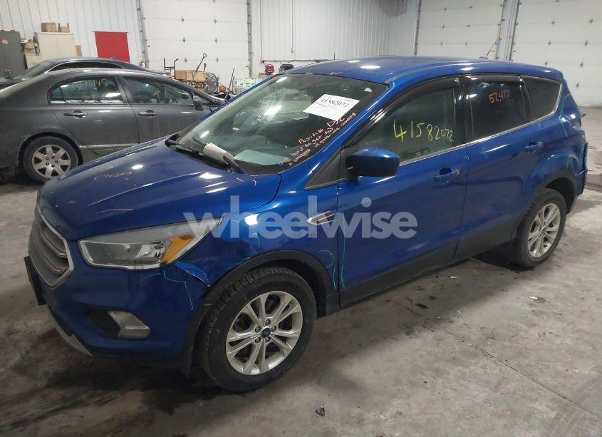 Photo 2 of 2017 Ford Escape SE (VIN 1FMCU9G94HUE73233)