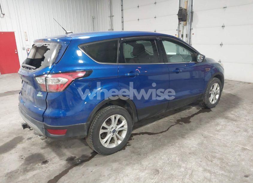 Photo 4 of 2017 Ford Escape SE (VIN 1FMCU9G94HUE73233)