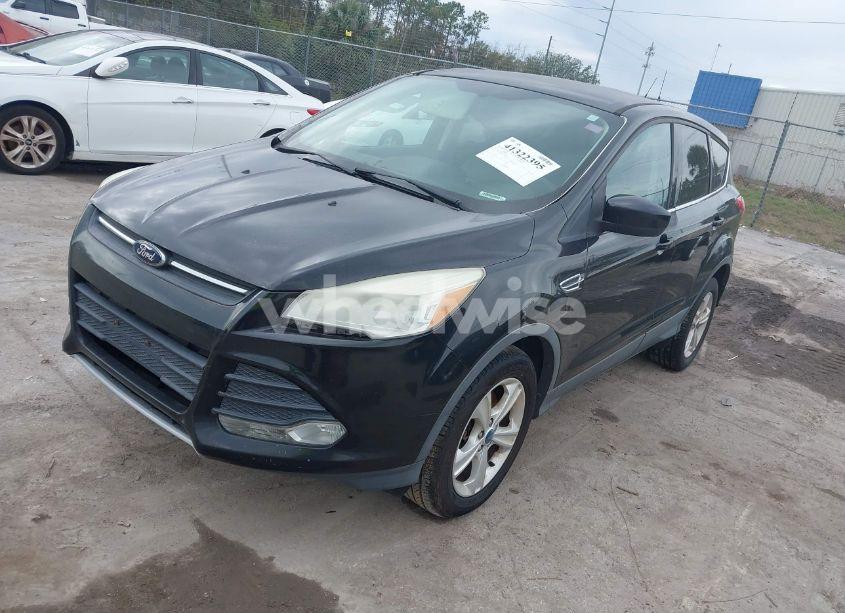 Photo 2 of 2013 Ford Escape SE (VIN 1FMCU9G95DUA73899)