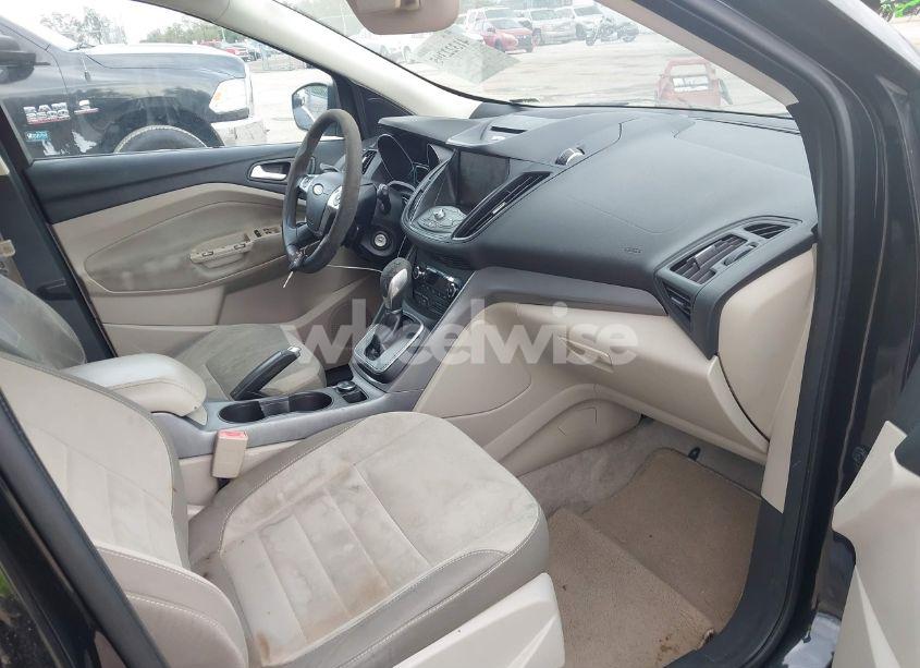 Photo 5 of 2013 Ford Escape SE (VIN 1FMCU9G95DUA73899)