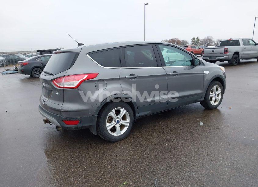 Photo 4 of 2013 Ford Escape SE (VIN 1FMCU9G95DUB39948)