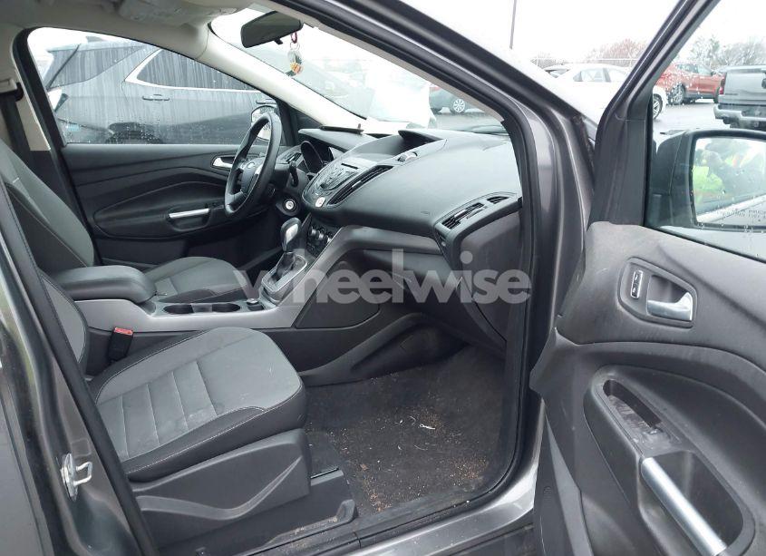 Photo 5 of 2013 Ford Escape SE (VIN 1FMCU9G95DUB39948)