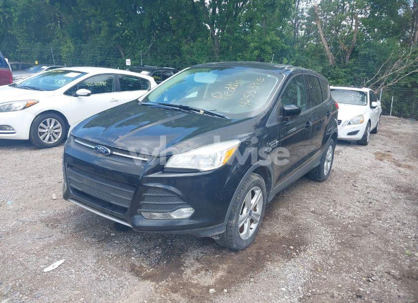 Photo 2 of 2013 Ford Escape SE (VIN 1FMCU9G95DUC56302)