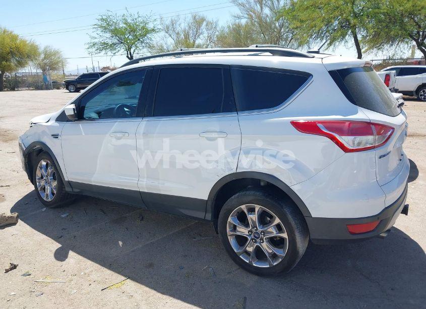 Photo 13 of 2015 Ford Escape SE (VIN 1FMCU9G95FUA43868)