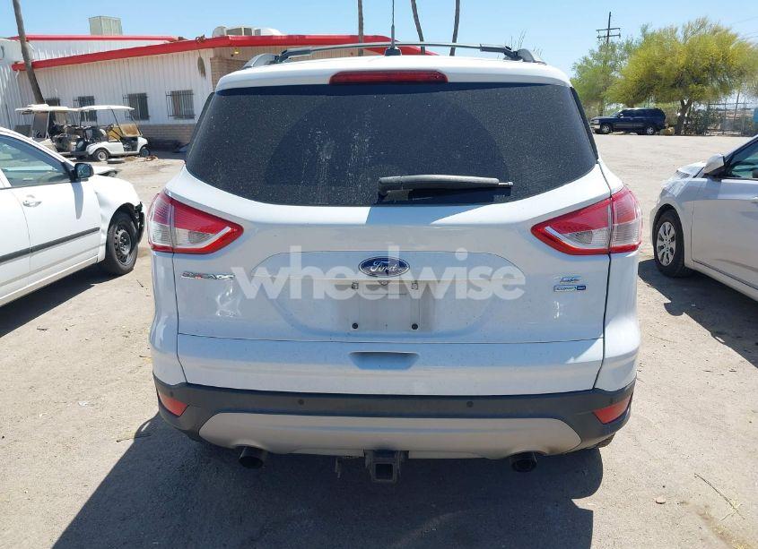 Photo 15 of 2015 Ford Escape SE (VIN 1FMCU9G95FUA43868)