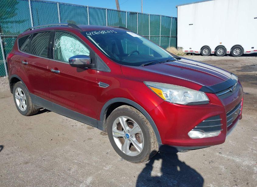 2015 Ford Escape SE (VIN 1FMCU9G95FUA71363) main photo