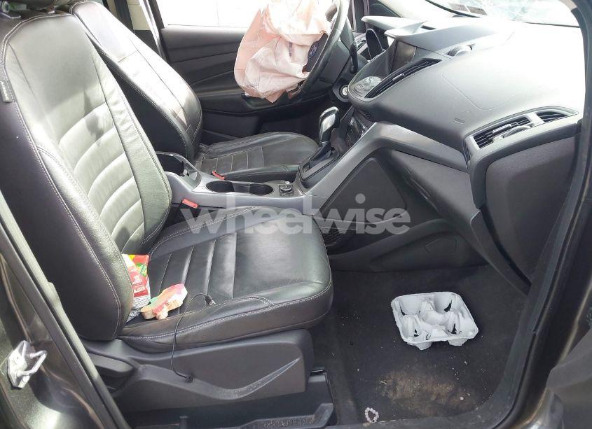 Photo 5 of 2015 Ford Escape SE (VIN 1FMCU9G95FUC10083)