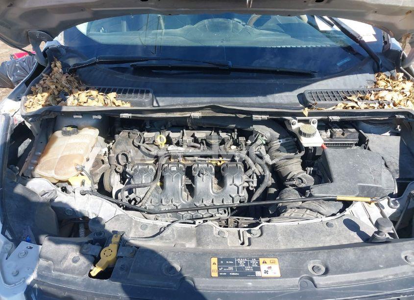 Photo 10 of 2015 Ford Escape SE (VIN 1FMCU9G95FUC13596)