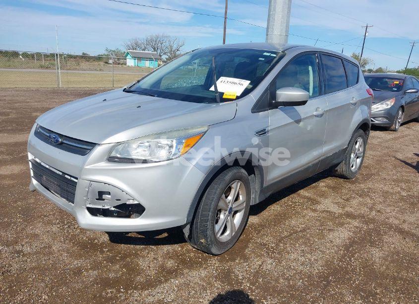 Photo 2 of 2015 Ford Escape SE (VIN 1FMCU9G95FUC13596)