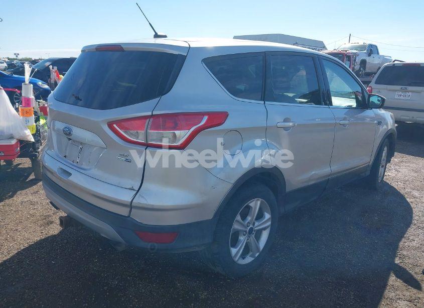 Photo 4 of 2015 Ford Escape SE (VIN 1FMCU9G95FUC13596)