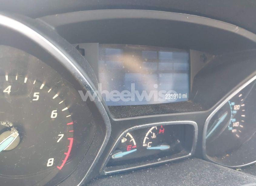 Photo 7 of 2015 Ford Escape SE (VIN 1FMCU9G95FUC13596)