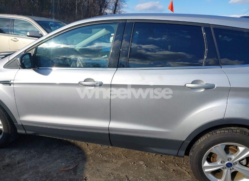 Photo 14 of 2015 Ford Escape SE (VIN 1FMCU9G95FUC39129)
