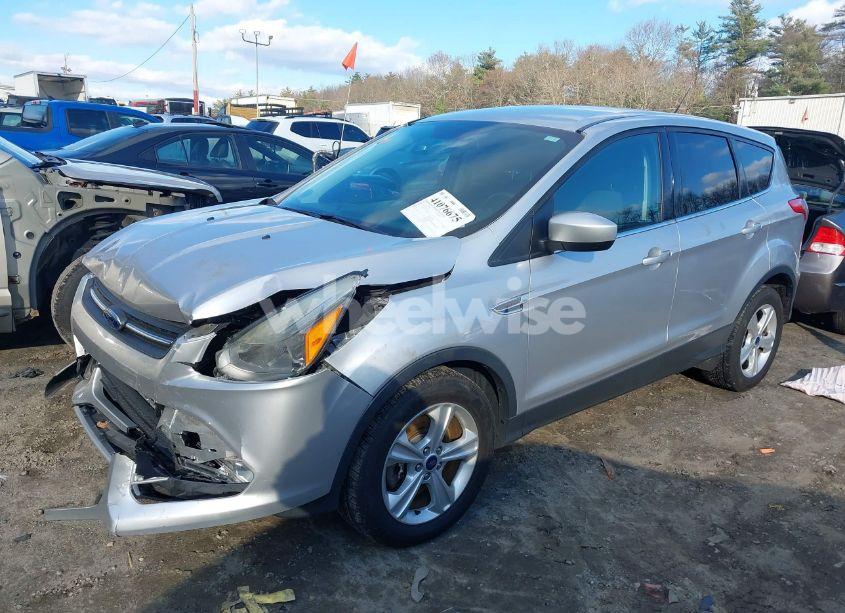 Photo 2 of 2015 Ford Escape SE (VIN 1FMCU9G95FUC39129)