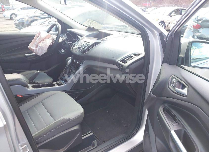 Photo 5 of 2015 Ford Escape SE (VIN 1FMCU9G95FUC39129)