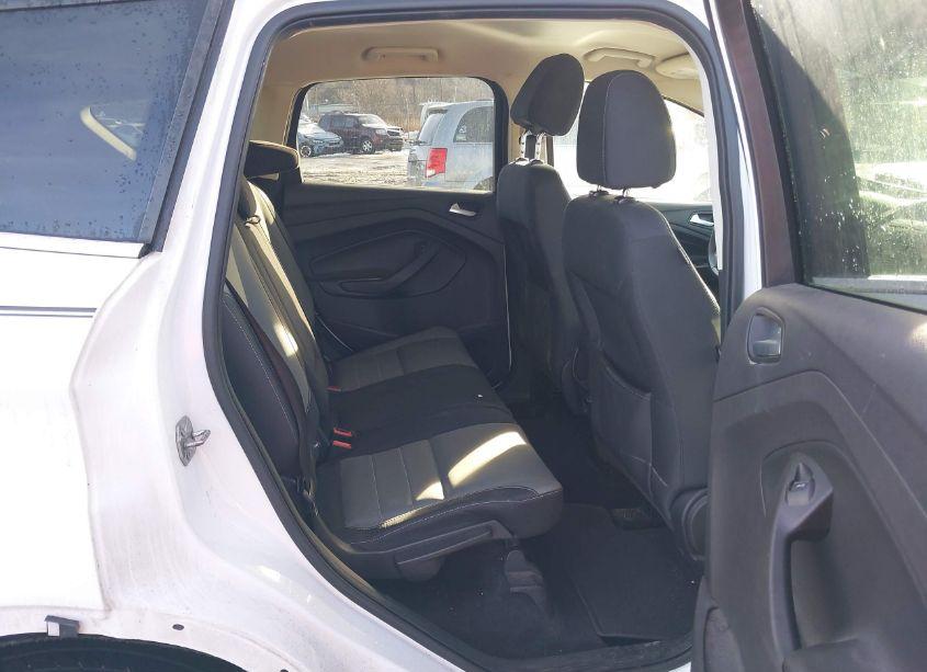 Photo 8 of 2015 Ford Escape SE (VIN 1FMCU9G95FUC41320)