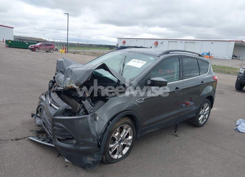 Photo 2 of 2016 Ford Escape SE (VIN 1FMCU9G95GUA84700)