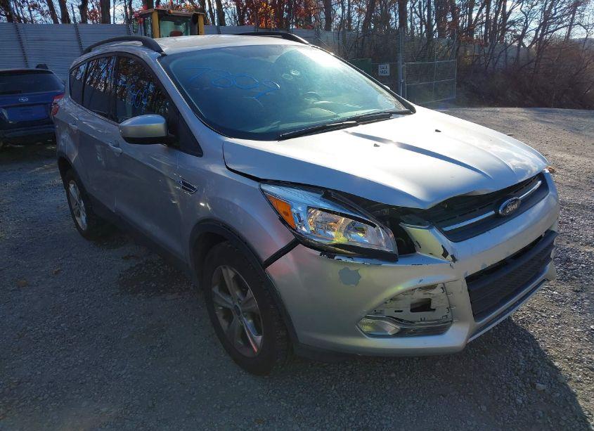 2016 Ford Escape SE (VIN 1FMCU9G95GUC82550) main photo
