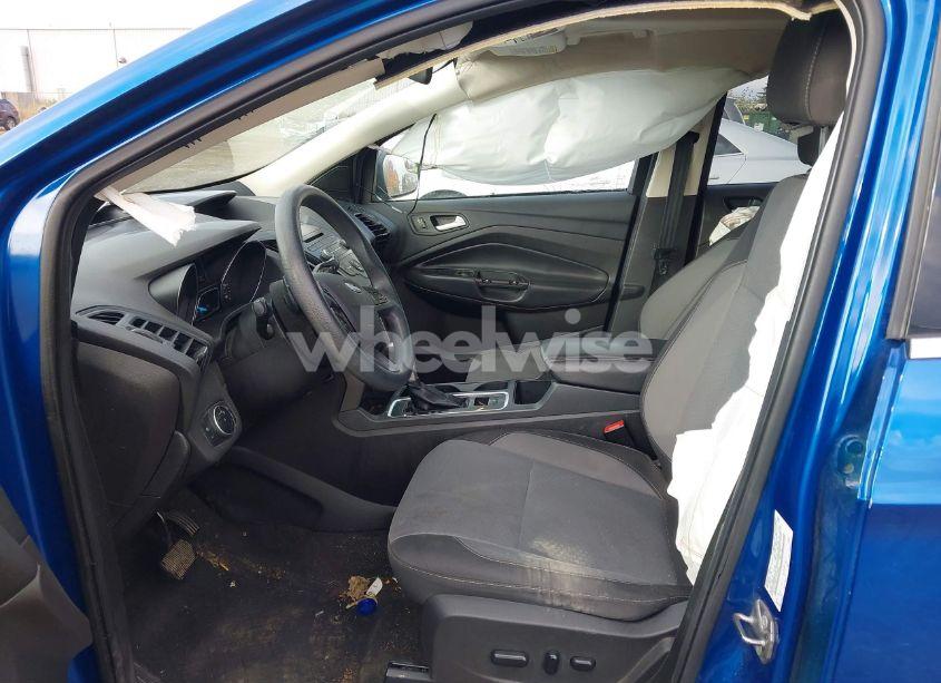 Photo 5 of 2017 Ford Escape SE (VIN 1FMCU9G95HUA28452)