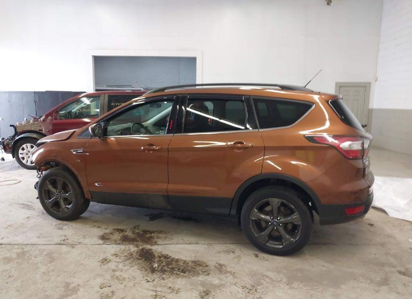 Photo 15 of 2017 Ford Escape SE (VIN 1FMCU9G95HUA45168)
